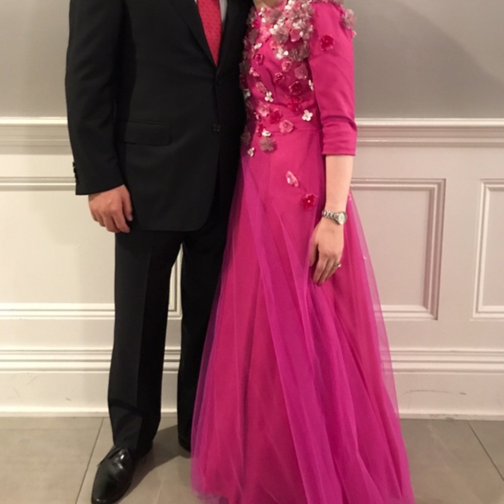 HP 🎉 Sarelli Fuschia gown with flower appliqués, size S